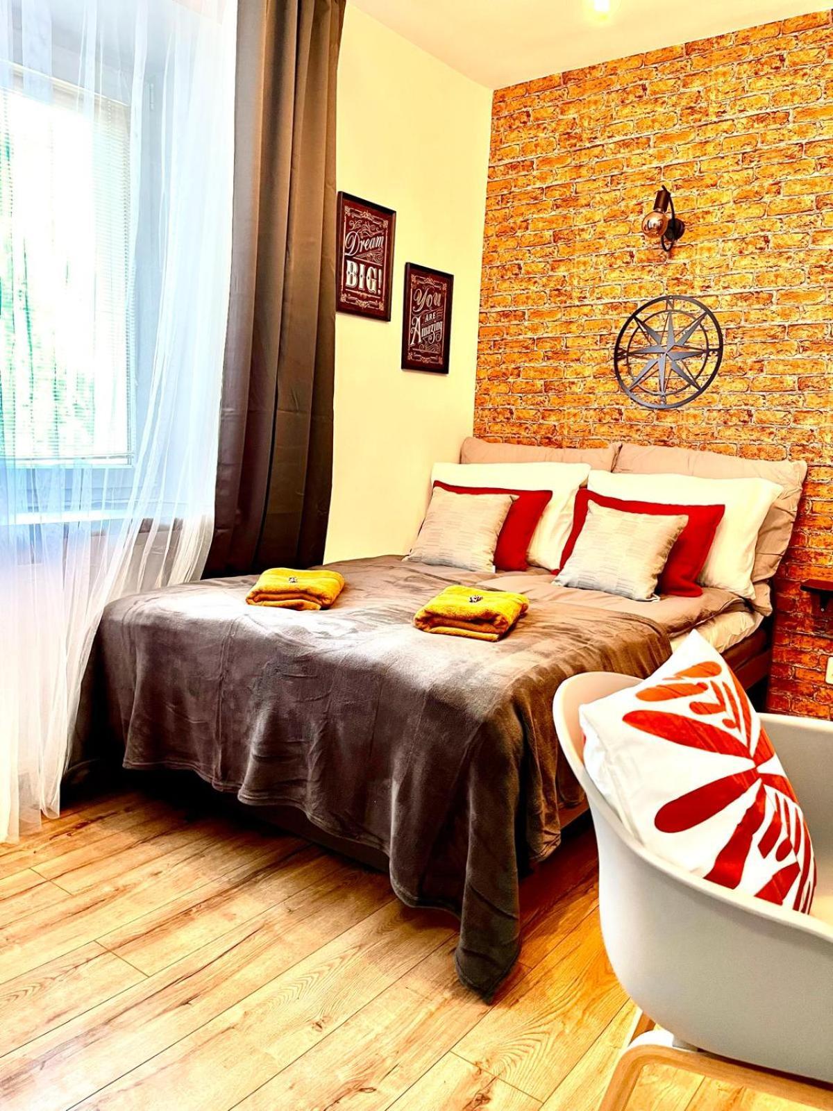 Premium Center Golden Street Апартаменти *